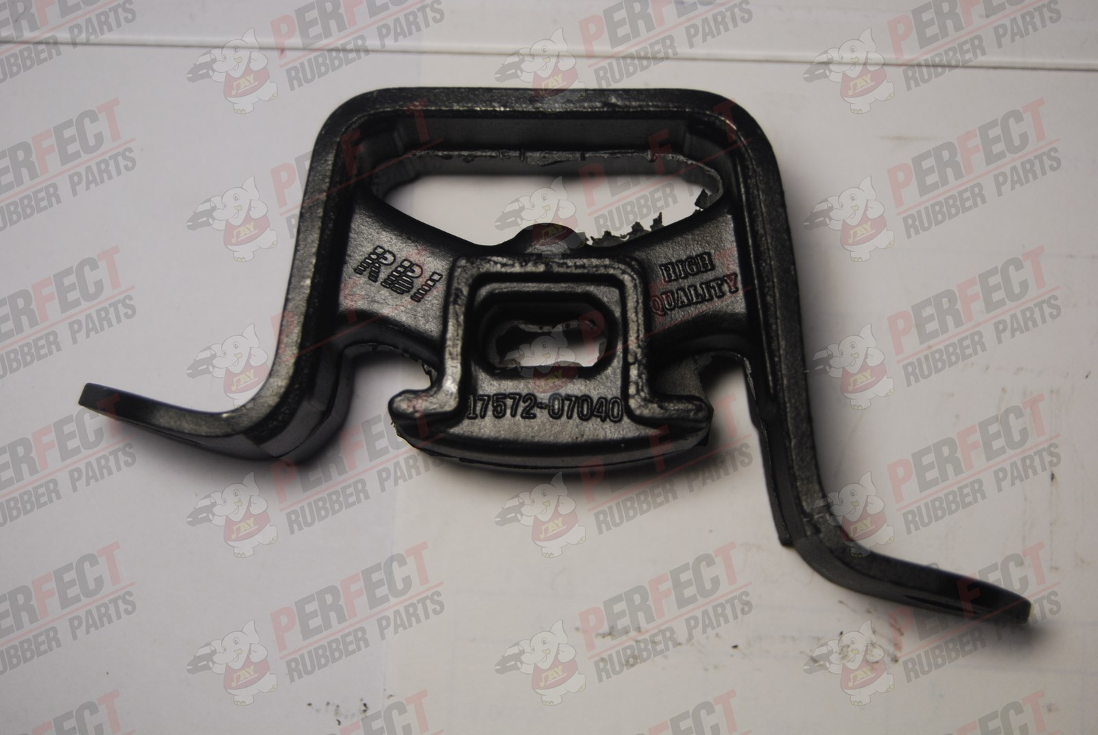 17572-07040 EXHAUST PIPE SUPPORT