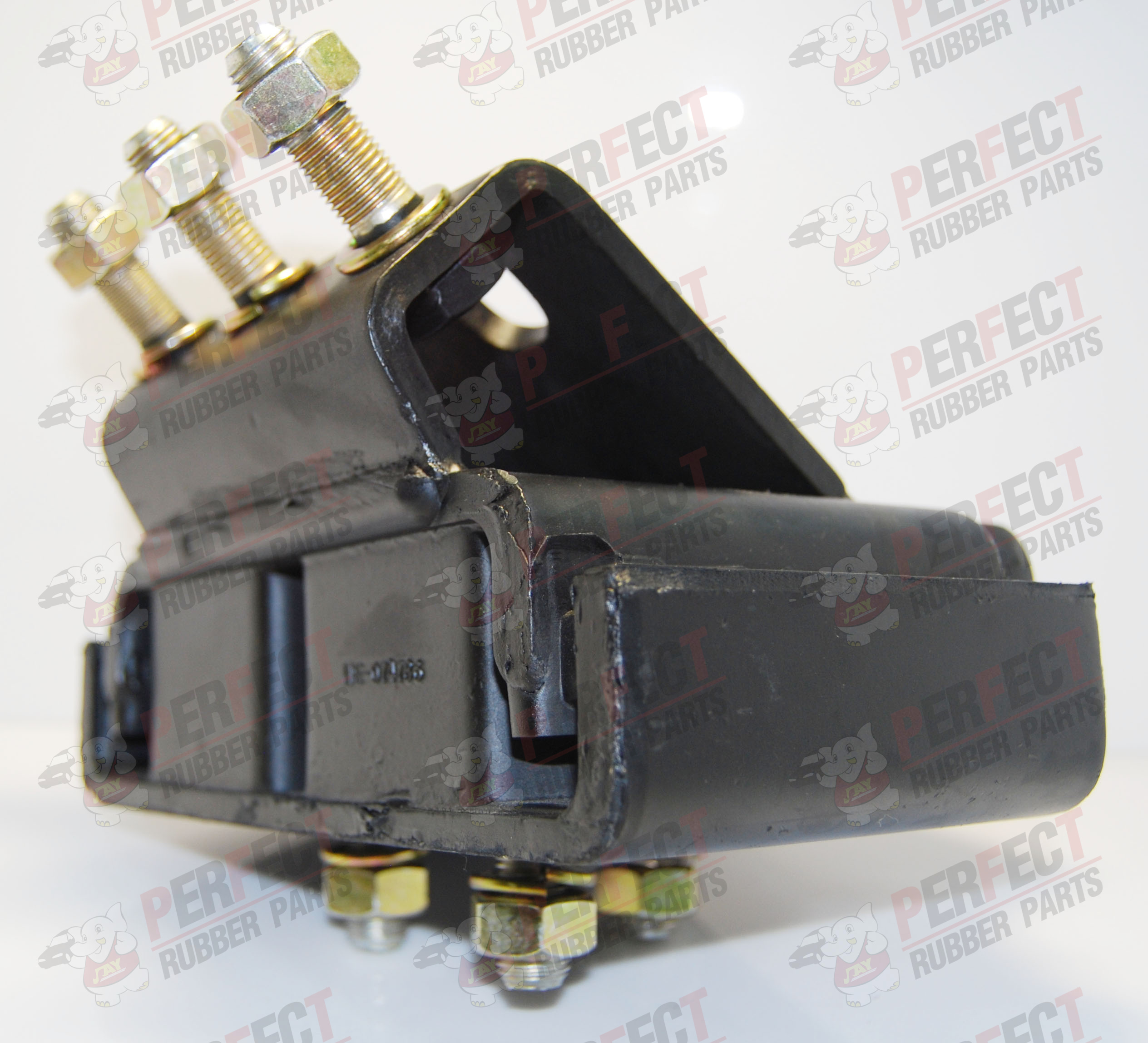 ME-074786 REAR ENGINE MOUNTING